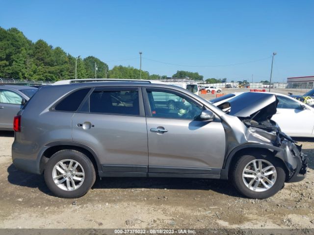5XYKT3A62FG570203 KIA SORENTO LX