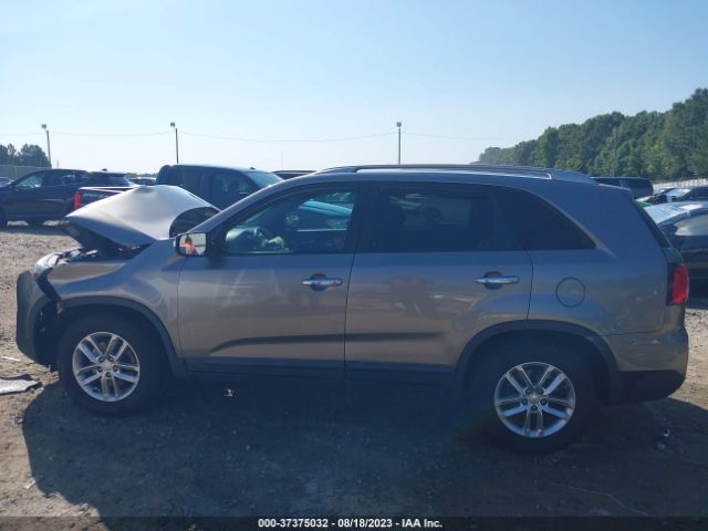5XYKT3A62FG570203 KIA SORENTO LX