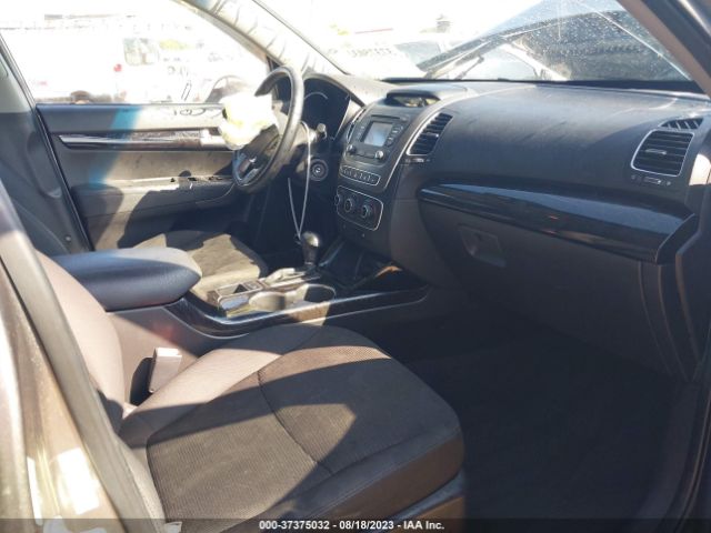 5XYKT3A62FG570203 KIA SORENTO LX