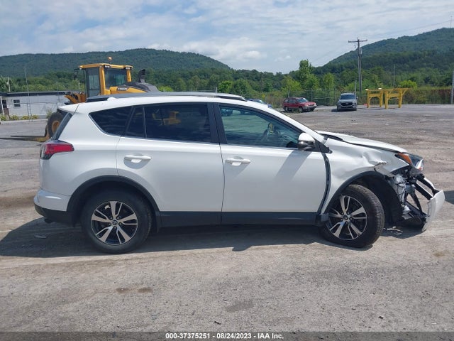 2018 TOYOTA RAV4 XLE/ADVENTURE VIN: 2T3RFREV7JW852034