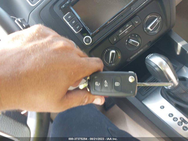 3VWLL7AJ7EM431893 Volkswagen Jetta Sedan Tdi W/premium