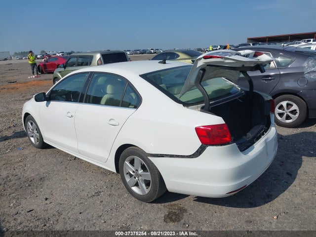 3VWLL7AJ7EM431893 Volkswagen Jetta Sedan Tdi W/premium