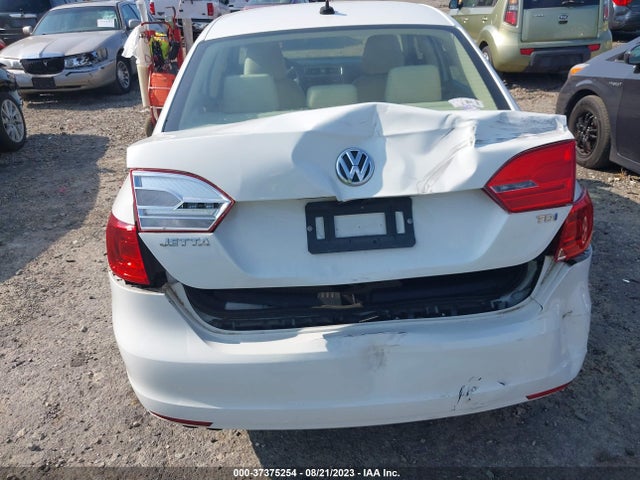 3VWLL7AJ7EM431893 Volkswagen Jetta Sedan Tdi W/premium