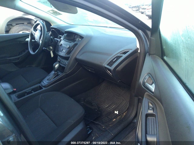 Ford FOCUS SE 2017 1FADP3K28HL313987 Image 5