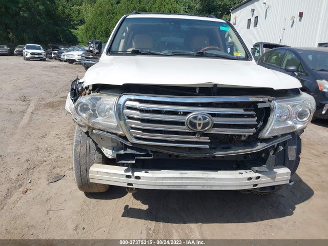 2014 Toyota Land Cruiser, VIN: JTMHY7AJ1E4023847