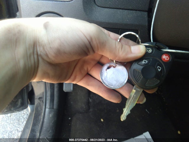 2011 FORD ESCAPE LIMITED VIN: 1FMCU0E74BKB27568