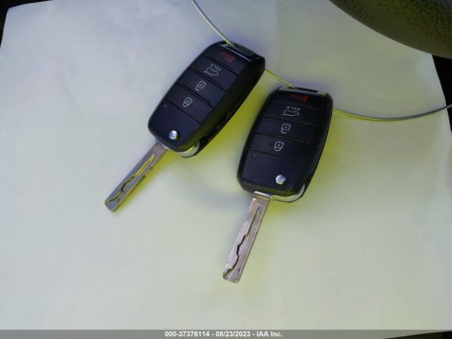5XYPGDA56HG240106 KIA Sorento Lx V6