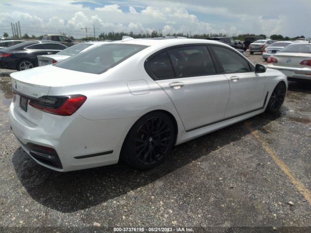 WBA7T2C0XLGL17029 BMW 7 Series 740i