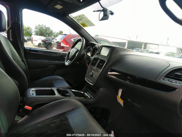 2C4RDGCG6JR162946 Dodge Grand Caravan Sxt