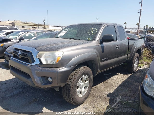 Toyota Tacoma Prerunner 2015 5TFTU4GN1FX084386 Image 2