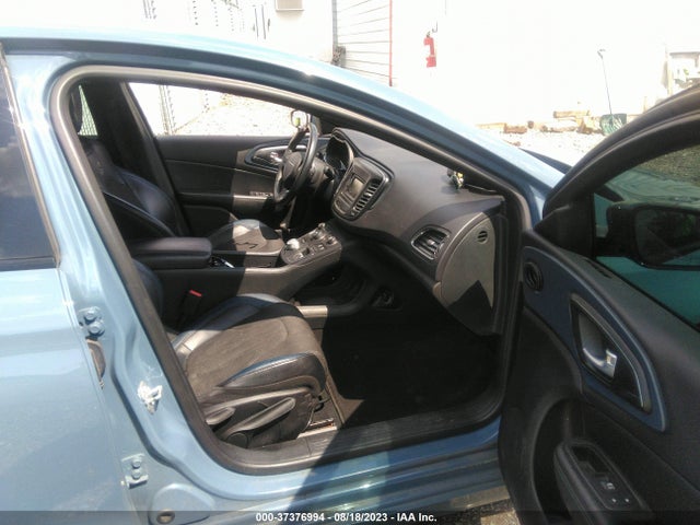 1C3CCCBB1FN667602 Chrysler 200 S