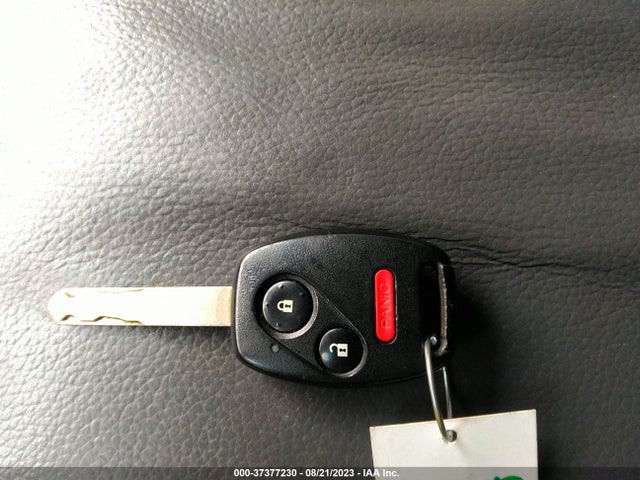 2007 HONDA PILOT EX-L VIN: 2HKYF185X7H528097