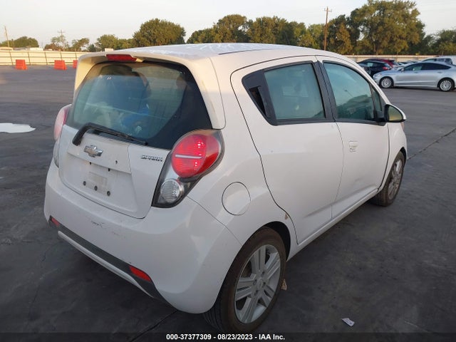 Chevrolet SPARK LS 2014 KL8CB6S97EC531152 Image 4