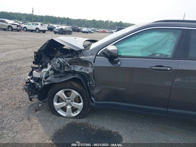 Jeep Compass Latitude 2018 3C4NJDBB3JT481102 Image 14