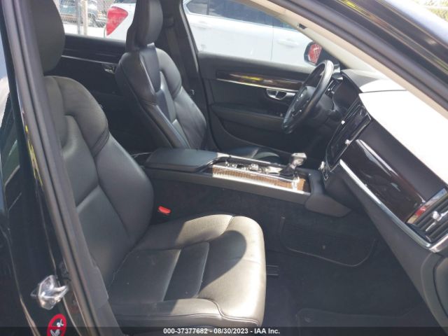 LVY982AK7JP005211 Volvo S90 Momentum