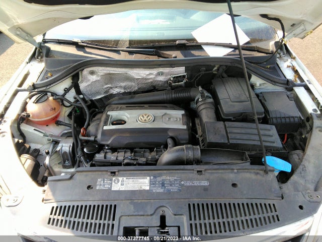 37377745 :رقم المزاد ، WVGBV7AX1BW518788 vin ، 2011 Volkswagen Tiguan Se 4motion Wsunroof & مزاد بيع