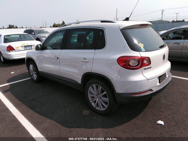 37377745 :رقم المزاد ، WVGBV7AX1BW518788 vin ، 2011 Volkswagen Tiguan Se 4motion Wsunroof & مزاد بيع