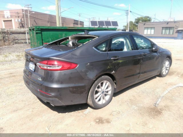3FA6P0HD5LR147289 Ford FUSION SE