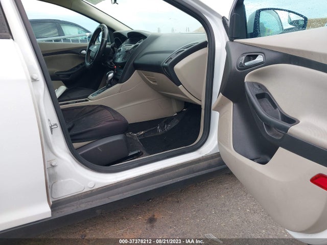 Ford FOCUS SE 2015 1FADP3F21FL317032 Image 5