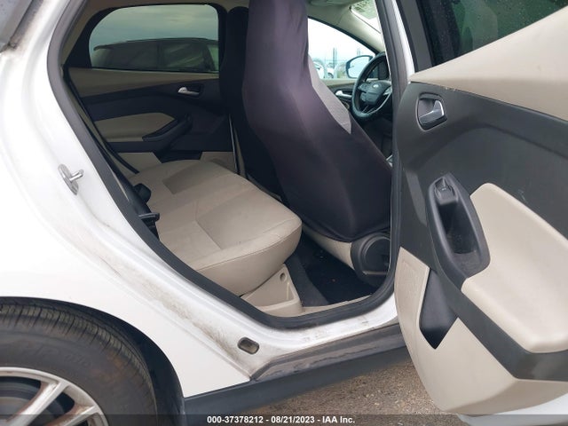Ford FOCUS SE 2015 1FADP3F21FL317032 Image 8