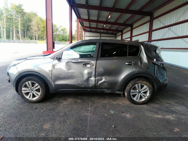 KNDPMCAC9H7033286 KIA Sportage Lx