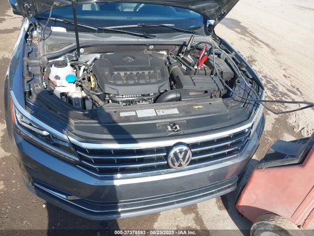 1VWBA7A32JC050208 Volkswagen Passat 2.0t Se