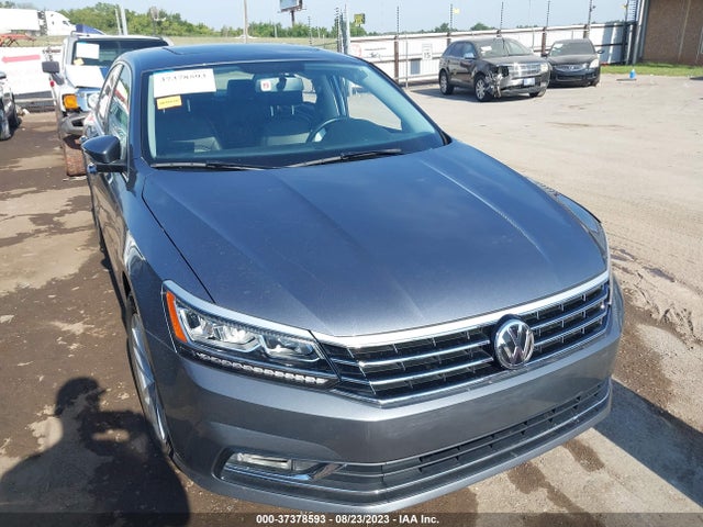 1VWBA7A32JC050208 Volkswagen Passat 2.0t Se