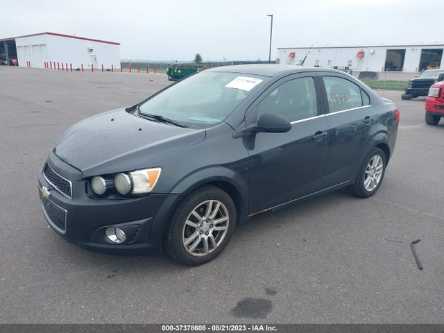 Chevrolet SONIC LT 2014 1G1JC5SHXE4154834 Image 2
