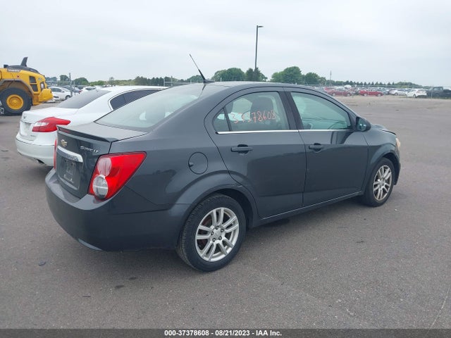Chevrolet SONIC LT 2014 1G1JC5SHXE4154834 Image 4