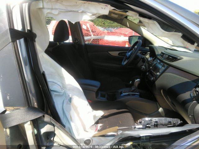 JN1BJ1CR6KW352072 Nissan Rogue Sport S