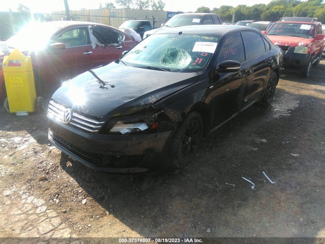 1VWAT7A35FC039782 Volkswagen Passat 1.8t Wolfsburg Ed