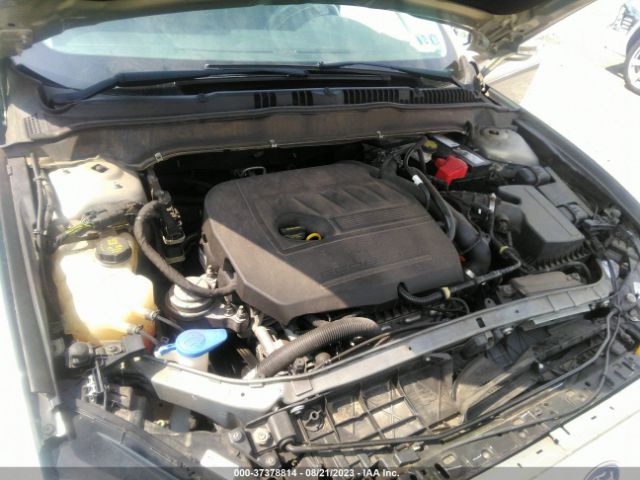 3FA6P0HD5FR218155 Ford FUSION SE