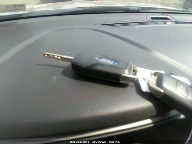 3FA6P0HD5FR218155 Ford FUSION SE