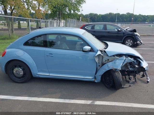 3VWJ17AT9EM663104 Volkswagen Beetle Coupe 1.8t