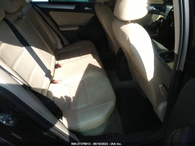 3VWD17AJ2EM398439 Volkswagen Jetta Sedan Se W/connectivity