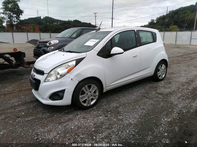 Chevrolet Spark Lt 2014 KL8CD6S97EC512577 Image 2