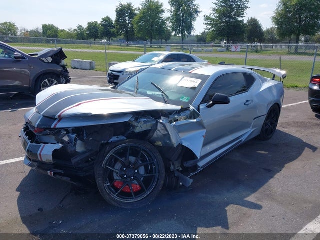 Chevrolet Camaro 1lt 2018 1G1FB1RX2J0122105 Image 2