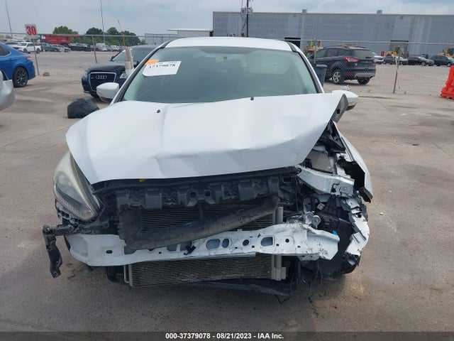 1FADP3F23HL328665 Ford FOCUS SE