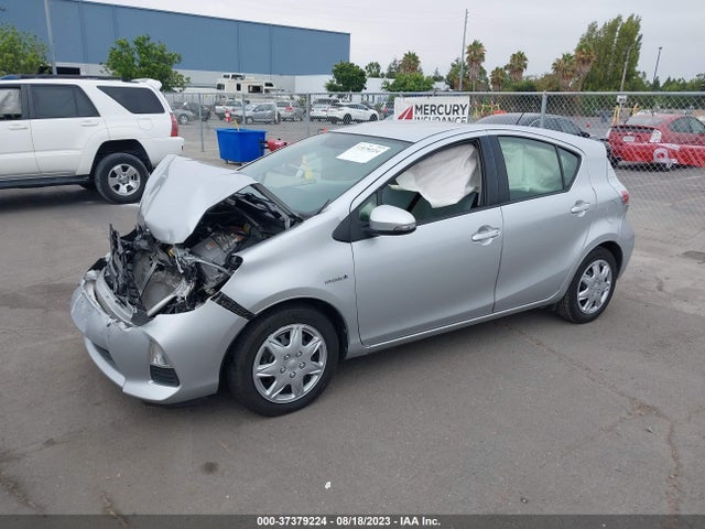 Toyota Prius C One/three/two/four 2014 JTDKDTB37E1059408 Image 2