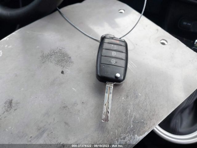 KNDJN2A24K7022336 KIA Soul Base