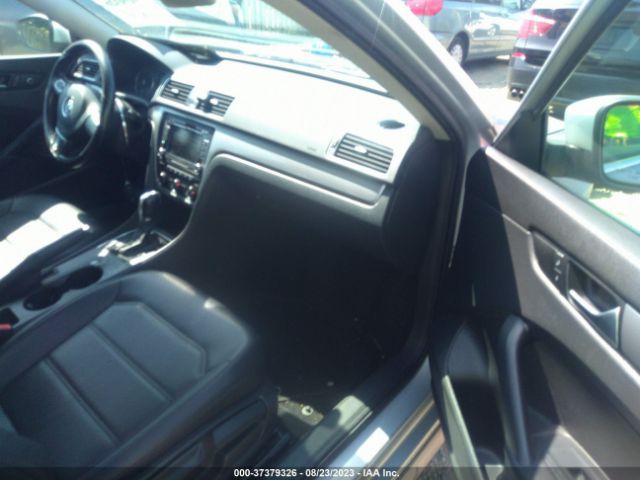 1VWAT7A31FC115904 Volkswagen Passat 1.8t Limited Edition