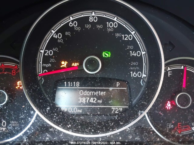 2018 Volkswagen Beetle, VIN: 3VW5DAAT2JM502321