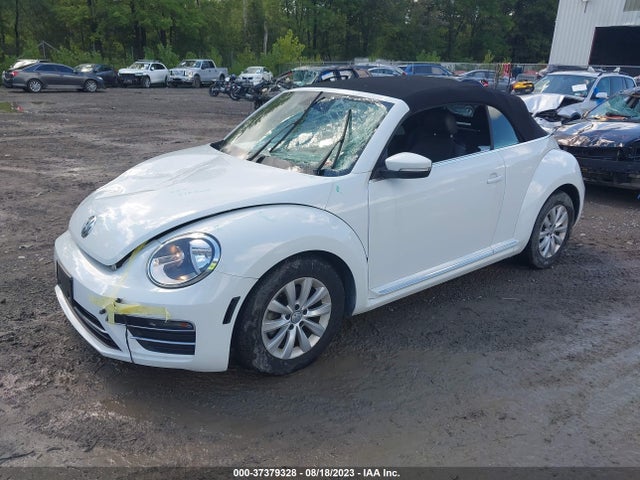 2018 Volkswagen Beetle, VIN: 3VW5DAAT2JM502321
