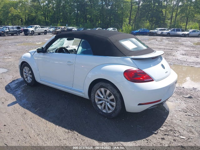 2018 Volkswagen Beetle, VIN: 3VW5DAAT2JM502321
