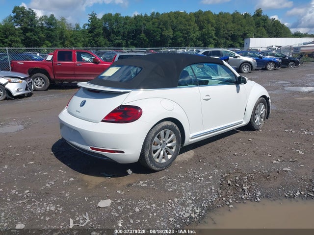 2018 Volkswagen Beetle, VIN: 3VW5DAAT2JM502321