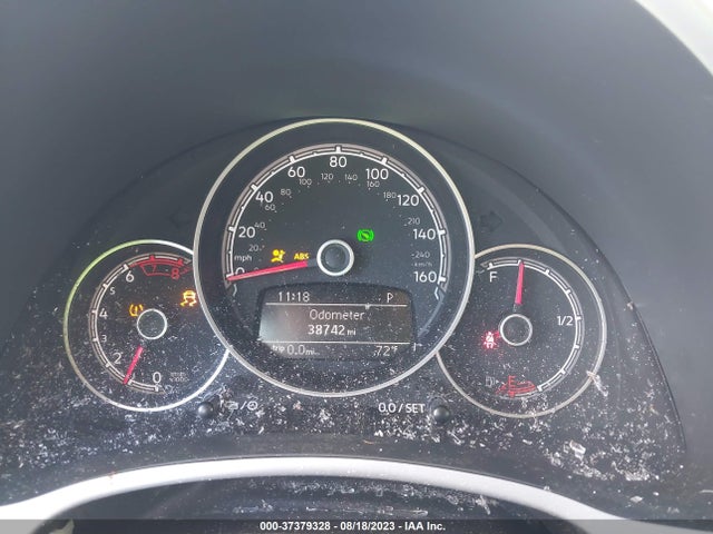 2018 Volkswagen Beetle, VIN: 3VW5DAAT2JM502321