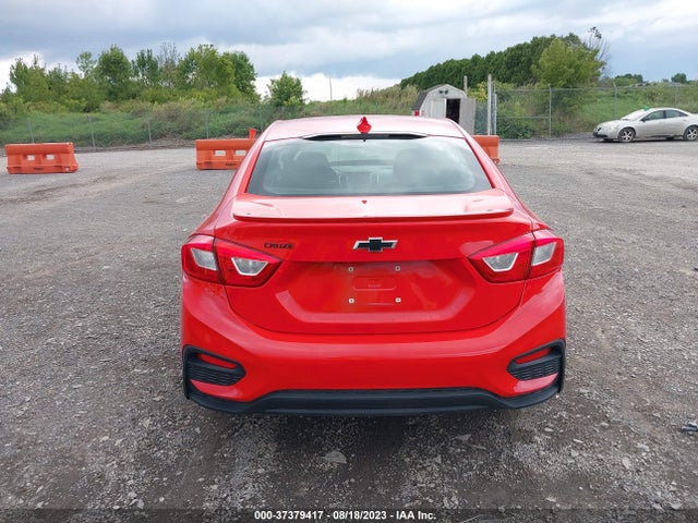 Chevrolet CRUZE LT 2018 1G1BE5SM1J7173017 Image 16
