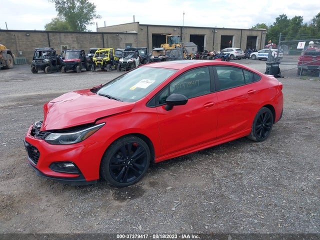 Chevrolet CRUZE LT 2018 1G1BE5SM1J7173017 Image 2
