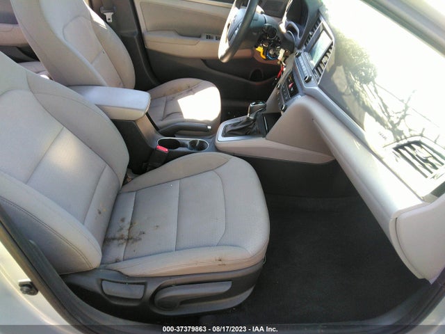 Hyundai ELANTRA SEL 2018 5NPD84LF0JH306637 Image 11