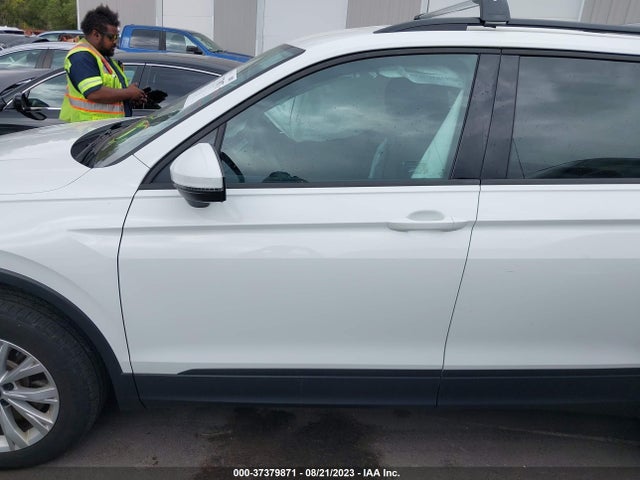 3VV0B7AX9KM023955 Volkswagen TIGUAN S